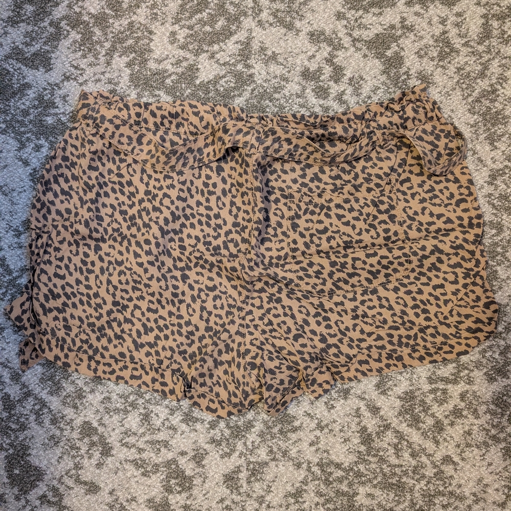 Aerie Elastic Waist Leopard Print Shorts - Picture 5 of 6